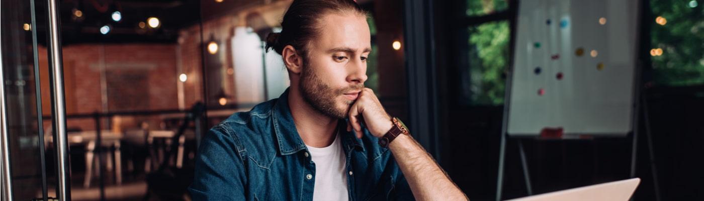 Nos conseils pour réaliser un CV sur les réseaux